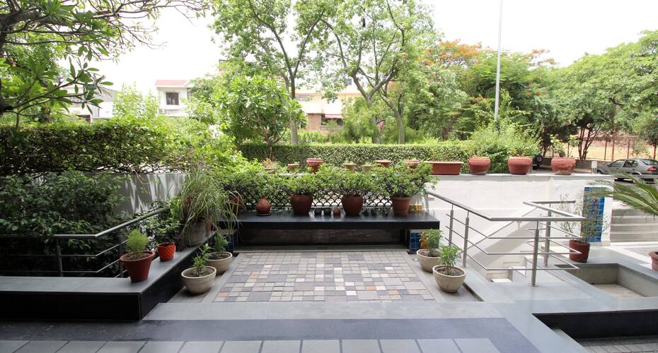 TG Stays Nizamuddin East, New Delhi 3